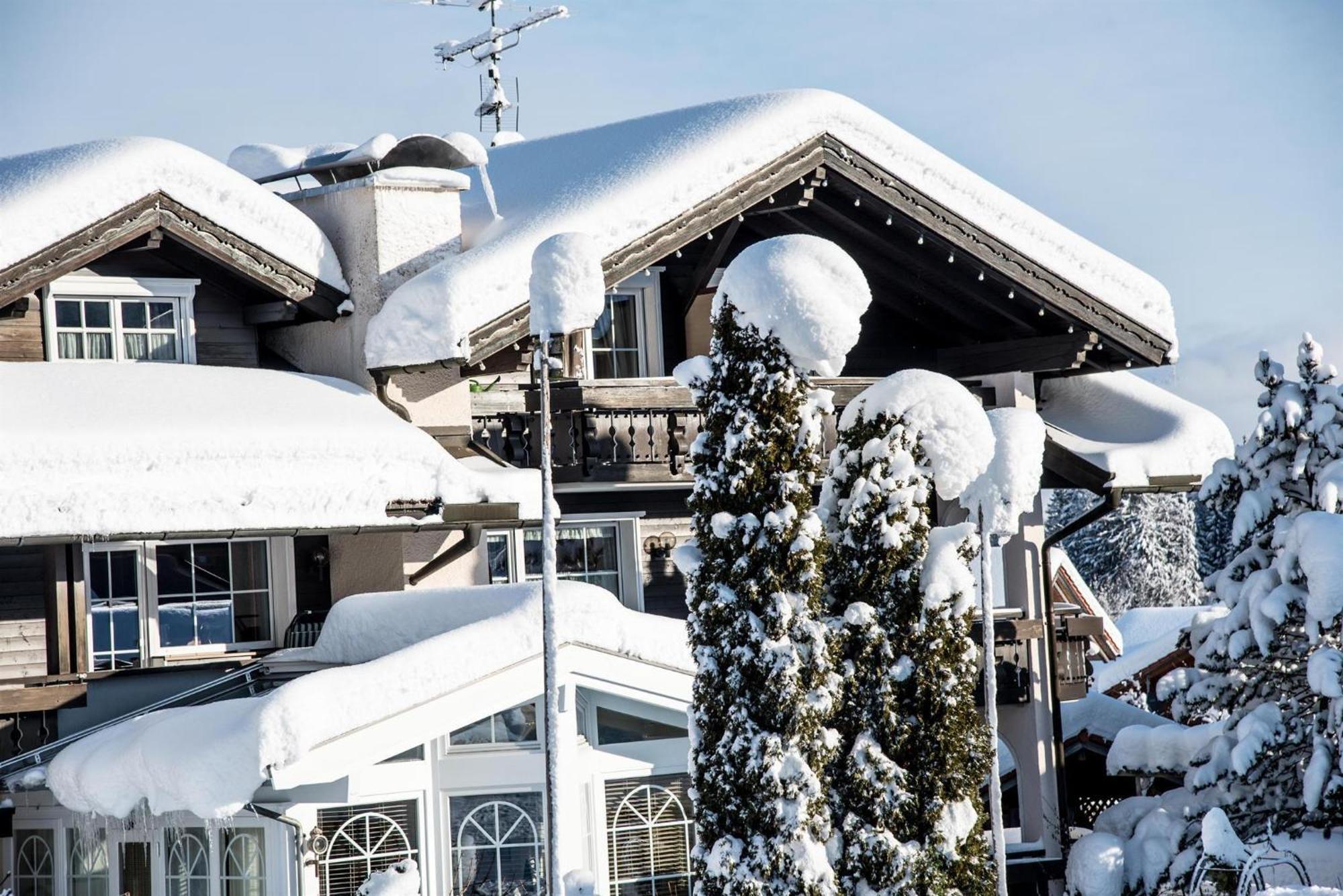 Haus Susanne - Top-Ferienwohnungen - Sommer-Bergbahn Inklusive Obermaiselstein Dış mekan fotoğraf