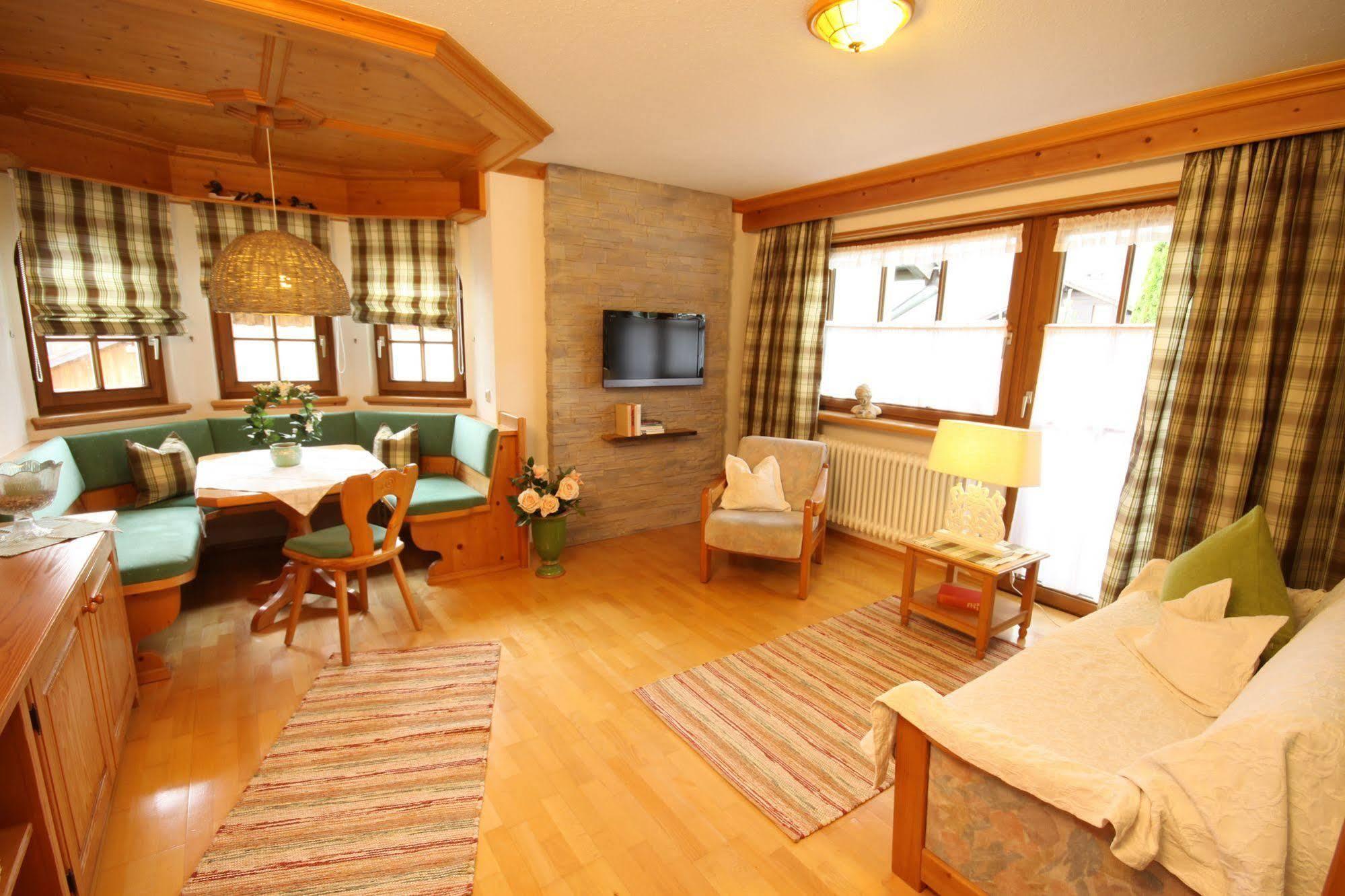 Haus Susanne - Top-Ferienwohnungen - Sommer-Bergbahn Inklusive Obermaiselstein Dış mekan fotoğraf